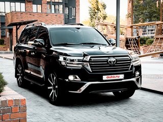 2016 Toyota Land Cruiser 200 Series Рестайлинг 2, чёрный, 5390000 рублей, вид 2