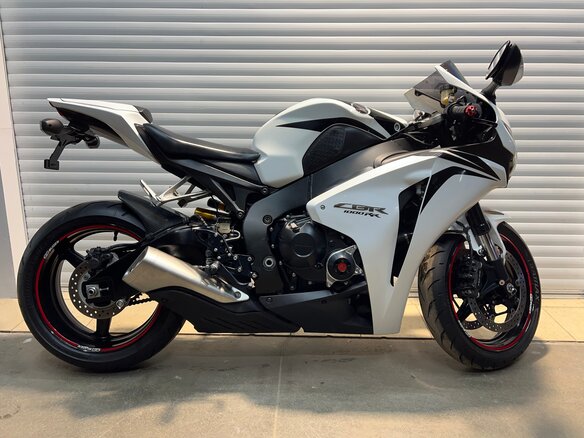 2008 Honda CBR 1000 RR/RA Fireblade, белый, 799000 рублей - вид 4