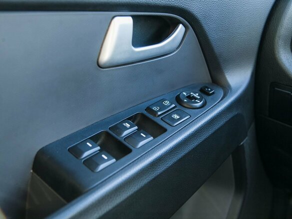 2013 Kia Sportage III, серебристый - вид 25