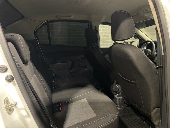 2022 Renault Logan Stepway II Рестайлинг, белый, 1260000 рублей - вид 10