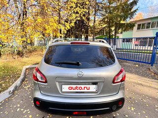 2011 Nissan Qashqai I Рестайлинг, серебристый, 751000 рублей, вид 4