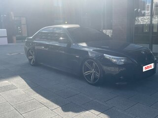 2004 BMW 5 серии 525i V (E60/E61), чёрный, 1450000 рублей, вид 2