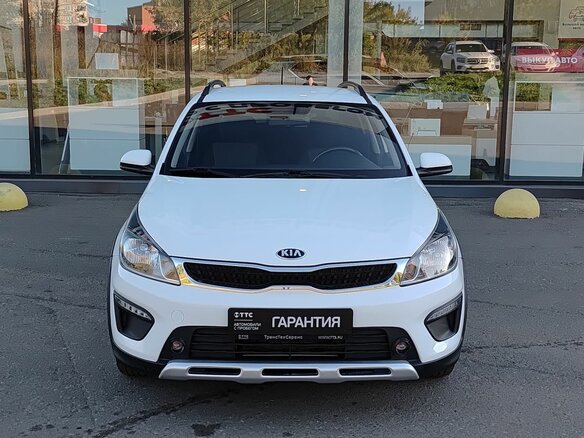 2020 Kia Rio X-Line IV, белый - вид 1