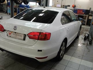 2014 Volkswagen Jetta VI Рестайлинг, белый, 899000 рублей, вид 3