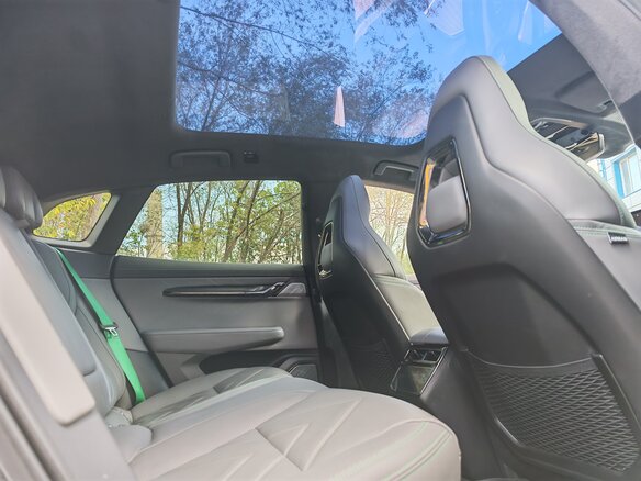 2023 Zeekr 001 100 kWh I, белый, 5100000 рублей - вид 25
