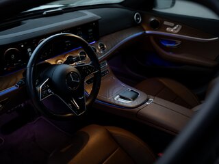 2021 Mercedes-Benz E-Класс 250 V (W213, S213, C238) Рестайлинг, чёрный, 4190000 рублей, вид 5