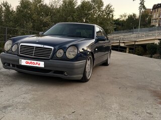 1998 Mercedes-Benz E-Класс 320 II (W210, S210), синий, 670000 рублей, вид 3