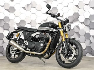 2025 Triumph Speed Twin, чёрный, 1777000 рублей, вид 1