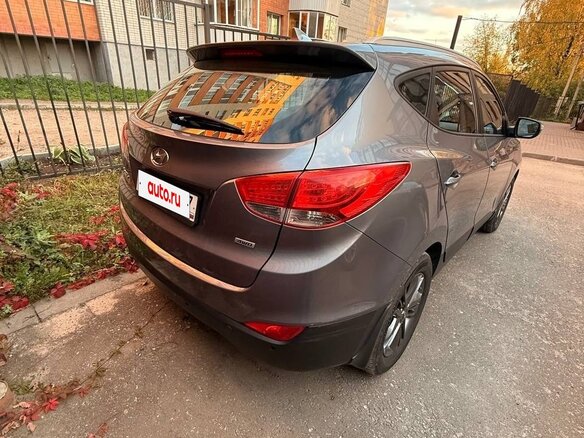 2013 Hyundai ix35 I Рестайлинг, серый, 1300000 рублей - вид 3