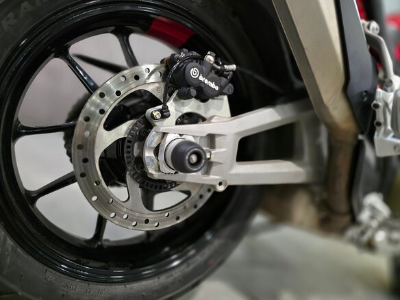 2022 Ducati Multistrada V4, красный, 2350000 рублей - вид 12