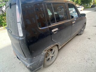 2001 Nissan Cube I Рестайлинг (Z10), чёрный, 140000 рублей, вид 3