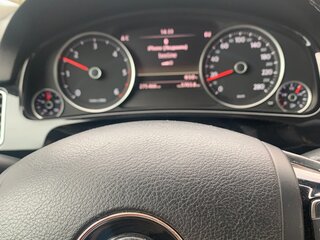 2012 Volkswagen Touareg II, серебристый, 1800000 рублей, вид 4