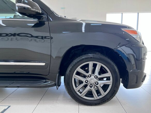 2014 Lexus LX 570 III Рестайлинг, чёрный, 3990000 рублей - вид 10