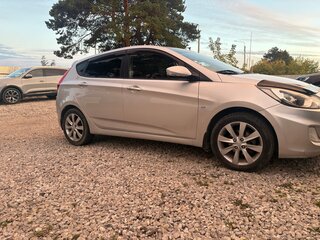 2012 Hyundai Solaris I, серебристый, 765000 рублей, вид 4