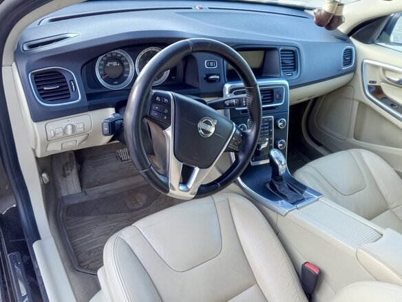 2013 Volvo S60 II, коричневый - вид 5