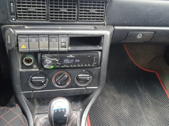 1988 Audi 100 III (C3), белый, 230000 рублей - вид 17