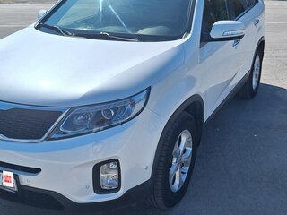 2013 Kia Sorento II Рестайлинг, белый, 1770000 рублей, вид 2