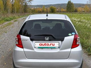2010 Honda Fit II, серебристый, 750000 рублей, вид 2