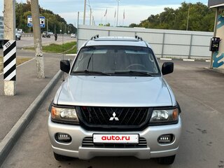 2001 Mitsubishi Montero Sport I, серебристый, 900000 рублей, вид 3