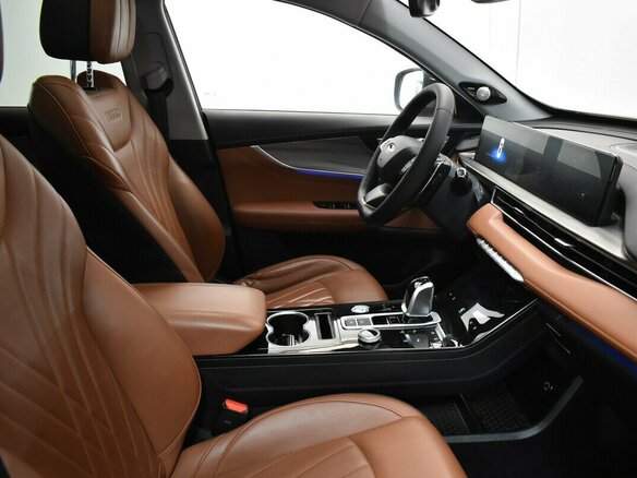 2023 Chery Tiggo 8 Pro Max I, фиолетовый - вид 18
