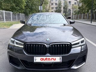 2021 BMW 5 серии 520d xDrive VII (G30/G31/G38) Рестайлинг, серый, 5000000 рублей, вид 3