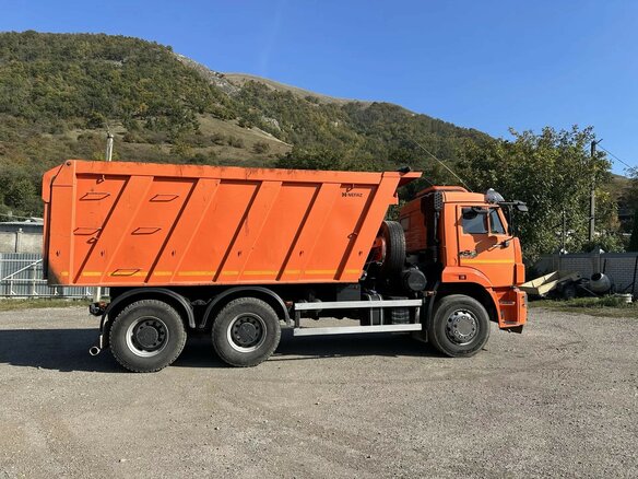 2013 КамАЗ 6520, оранжевый, 3000000 рублей - вид 5