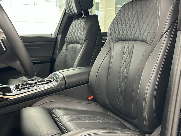 2026 BMW X7 40d I (G07) Рестайлинг, чёрный, 15990000 рублей - вид 32