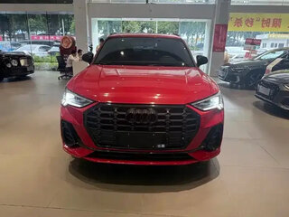 2022 Audi Q3 35 TFSI II (F3), красный, 2712099 рублей, вид 2