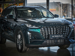 2026 Jetour X70+ I Рестайлинг, зелёный, 3399000 рублей, вид 2
