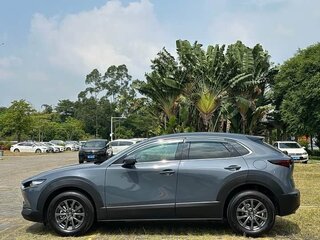 2023 Mazda CX-30 I, серый, 1770100 рублей, вид 4