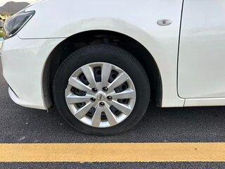 2023 Nissan Sylphy IV (B18) Рестайлинг, белый, 1340000 рублей, вид 5