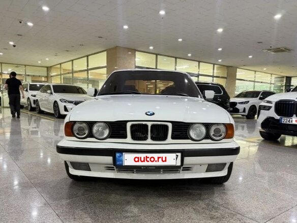 1995 BMW 5 серии 520i III (E34), белый, 2300000 рублей