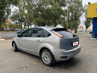 2011 Ford Focus II Рестайлинг, серебристый, 560000 рублей, вид 5