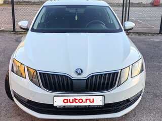 2019 Skoda Octavia III (A7) Рестайлинг, белый, 1800000 рублей, вид 1