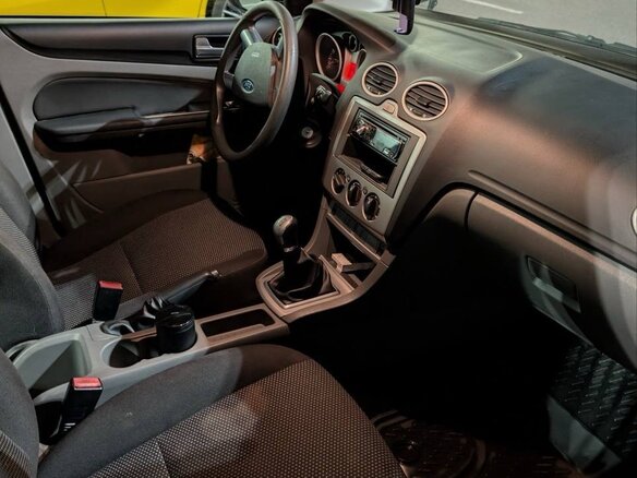 2011 Ford Focus II Рестайлинг, чёрный, 640000 рублей - вид 7