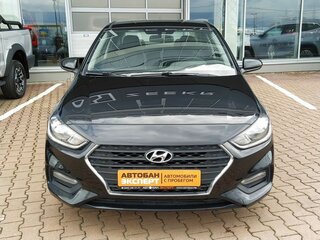 2018 Hyundai Solaris II, чёрный, 1260000 рублей, вид 2