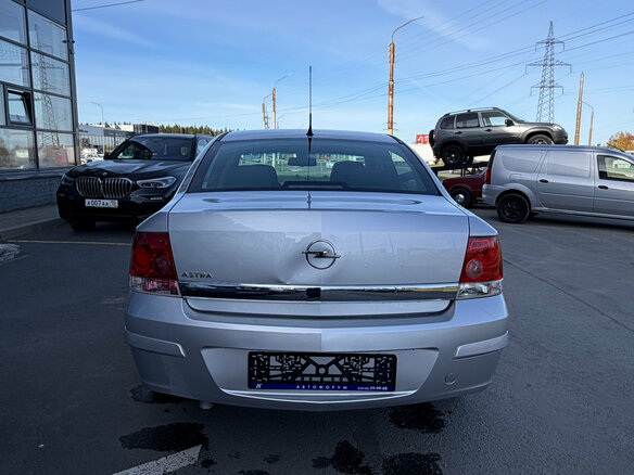 2010 Opel Astra H Рестайлинг, серебристый, 395000 рублей - вид 5