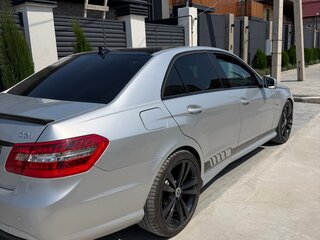 2011 Mercedes-Benz E-Класс 200 7G-Tronic IV (W212, S212, C207), серый, 1600000 рублей, вид 3