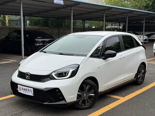 2022 Honda Fit IV Рестайлинг, белый, 990000 рублей, вид 3