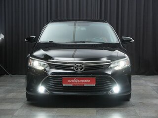 2016 Toyota Camry VII (XV50) Рестайлинг, чёрный, 2350000 рублей, вид 2