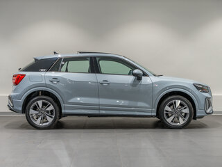 2026 Audi Q2 L 35 TFSI I Рестайлинг, серый, 3700000 рублей, вид 4