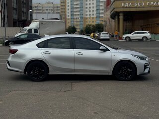 2021 Kia Cerato IV, серый, 1925000 рублей, вид 4