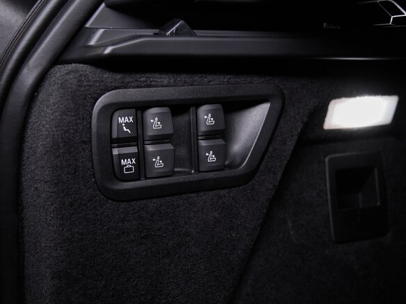 2026 BMW X7 40d I (G07) Рестайлинг, серый - вид 36