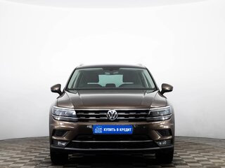 2018 Volkswagen Tiguan II, коричневый, 3139000 рублей, вид 2