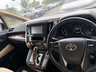 2018 Toyota Vellfire II Рестайлинг, чёрный, 3950000 рублей, вид 4