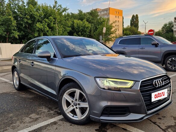 2017 Audi A3 III (8V) Рестайлинг, серый, 1860000 рублей - вид 5