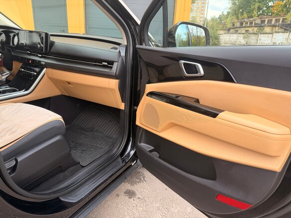 2021 Kia Carnival IV, чёрный, 2999999 рублей - вид 27