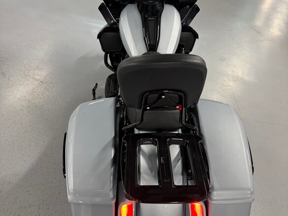 2024 Harley-Davidson Road Glide, серый, 3100000 рублей - вид 7