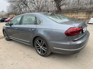 2018 Volkswagen Passat (North America and China) I Рестайлинг, серый, 1800000 рублей, вид 5