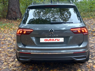 2021 Volkswagen Tiguan II Рестайлинг, серый, 2700000 рублей, вид 3